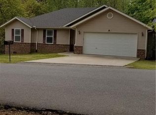 8 Rettendon Ln, Bella Vista, AR 72714