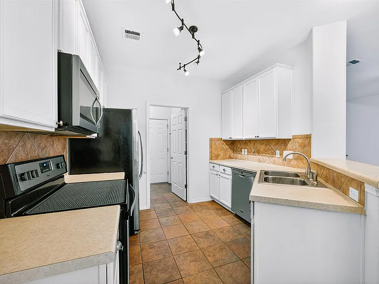 2632 Century Park Blvd #41 — Photo 11