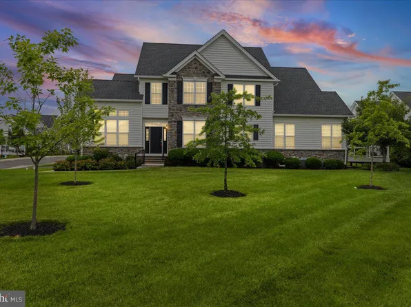 1733 Locust Dr, Yardley, PA 19067