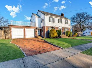 2841 Tulip Ave, Baldwin, NY 11510