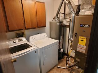 491 Essex Downs Rd, Newark, OH 43055