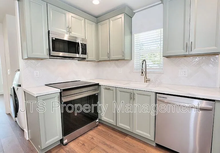 4712 65th St — Photo 21