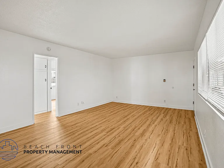 914 Alma St. — Photo 14