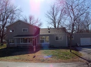 3056 W Madison St, Springfield, MO 65802