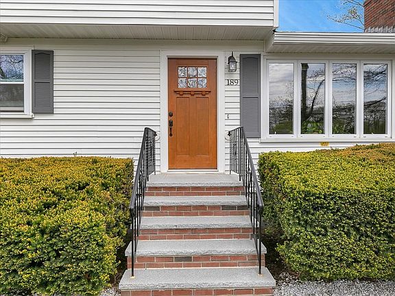 3rd image of 189 Brimbal Ave