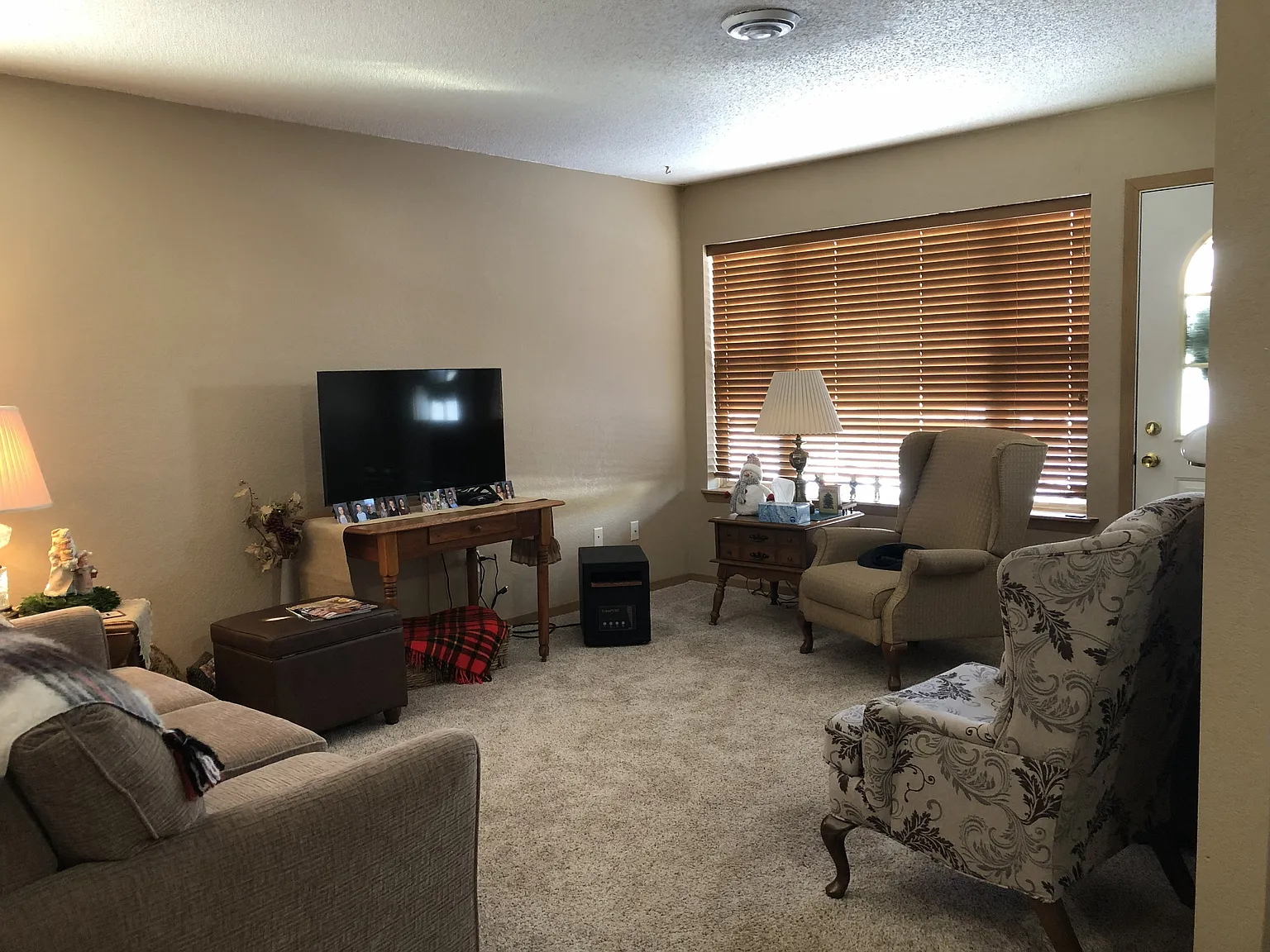 2 bed, 1153 sqft, $1,299 — Photo 2