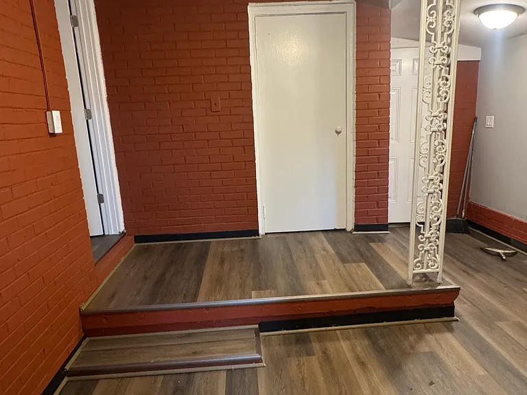 803 Cambridge St — Photo 16