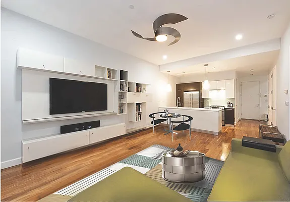 Sold by Modern Spaces | media 2