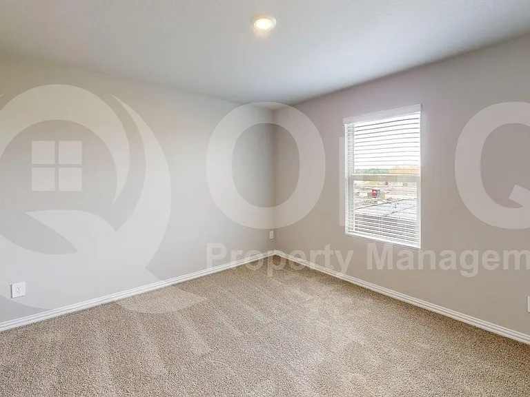 517 Ridgedale Dr — Photo 10