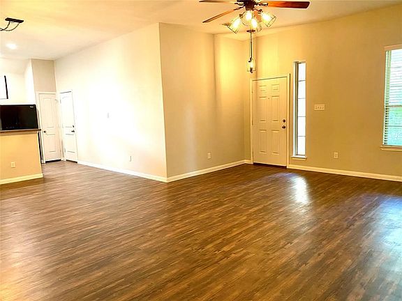 2nd image of 3511 Woodland Ln