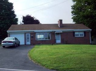 2293 Hobson Rd, Lancaster, PA 17602