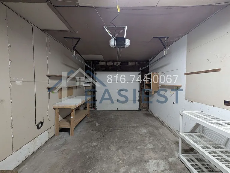 709 SE Green St — Photo 18