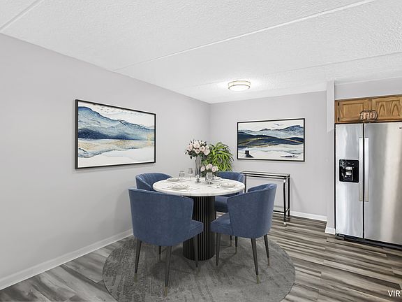 5th image of 4106 N Narragansett Ave APT 404