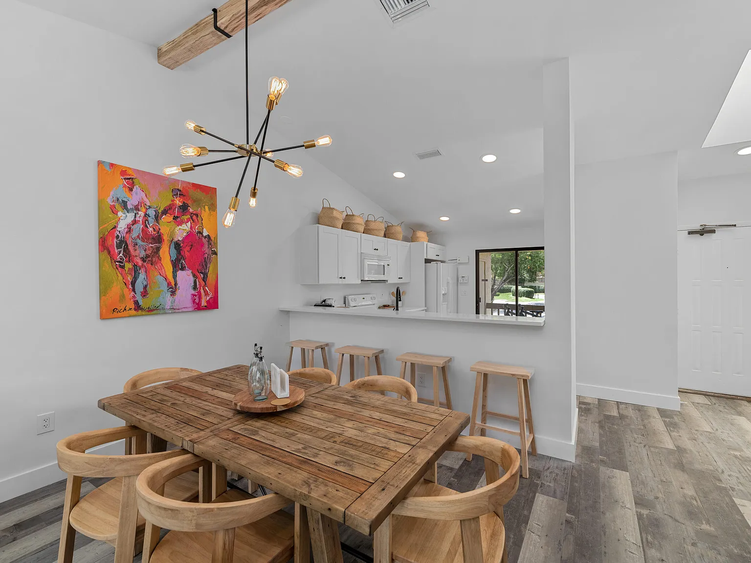 3 bed, 2.0 bath, 1300 sqft, $4,800 — Photo 4