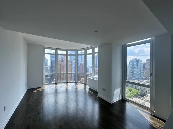 309 Gold Street 309/PHA image 2 of 7