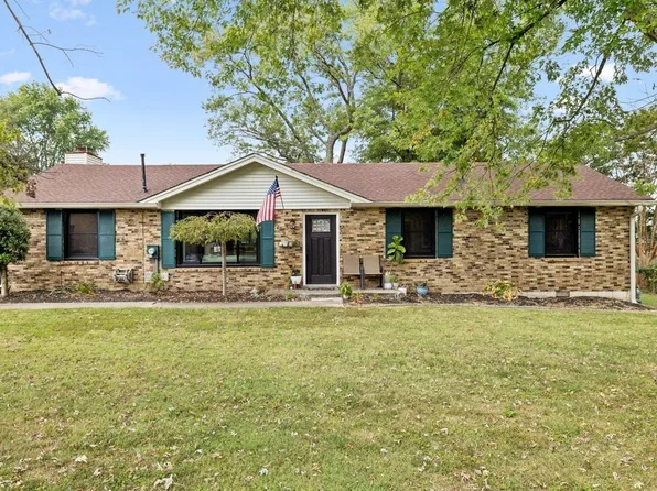 2210 Lynwood Dr, Greenbrier, TN 37073