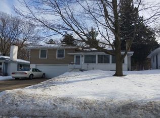 3247 Aquila Ln S, Saint Louis Park, MN 55426