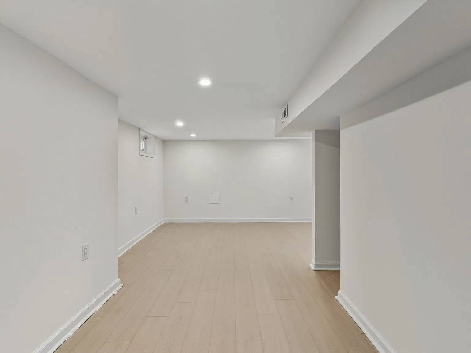 3 bed, 1.5 bath, 1024 sqft, $2,175 — Photo 3