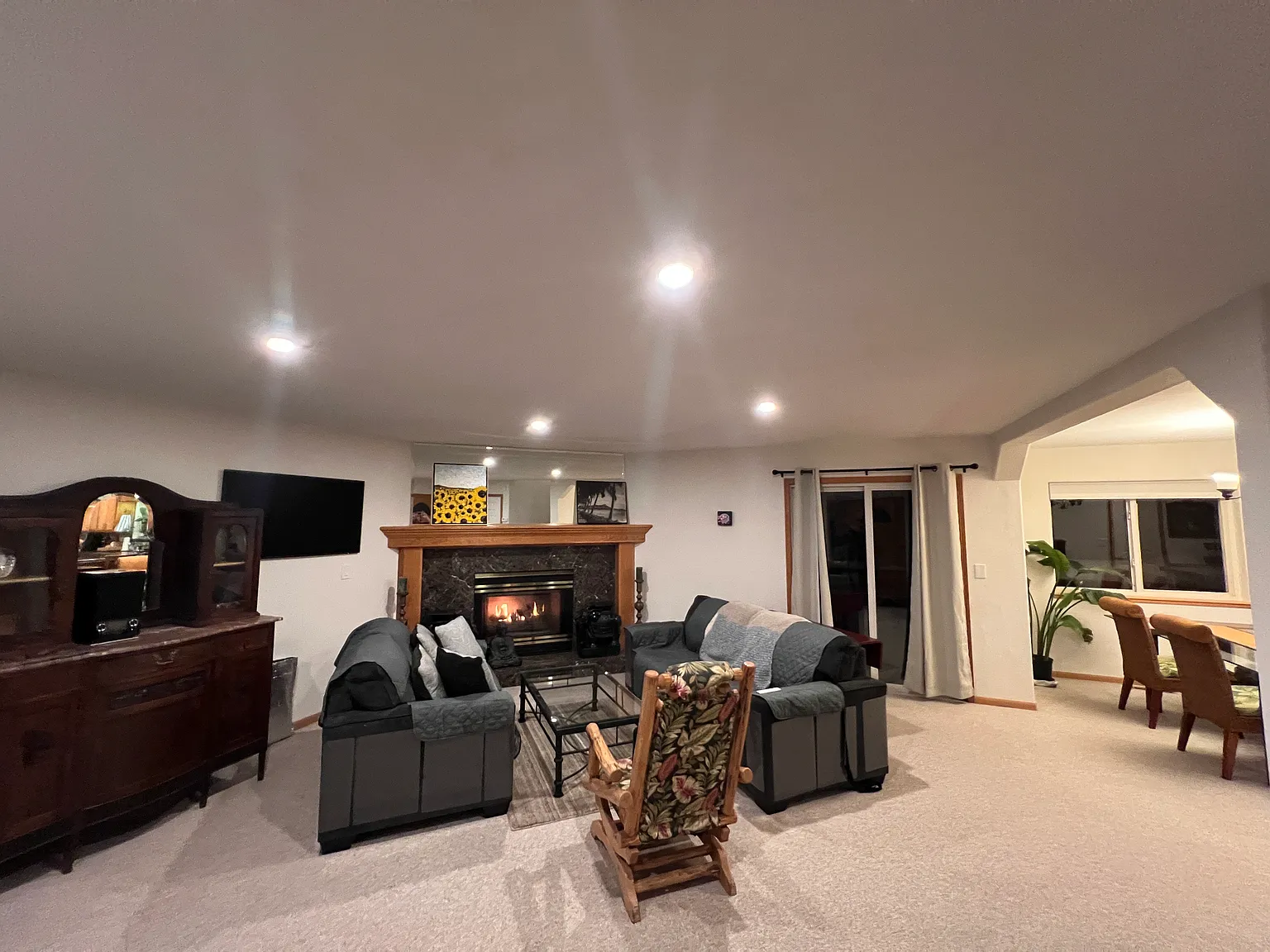 4 bed, 2.5 bath, 2264 sqft, $3,800 — Photo 4