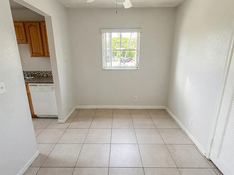 200 Croton Ave #111 — Photo 8