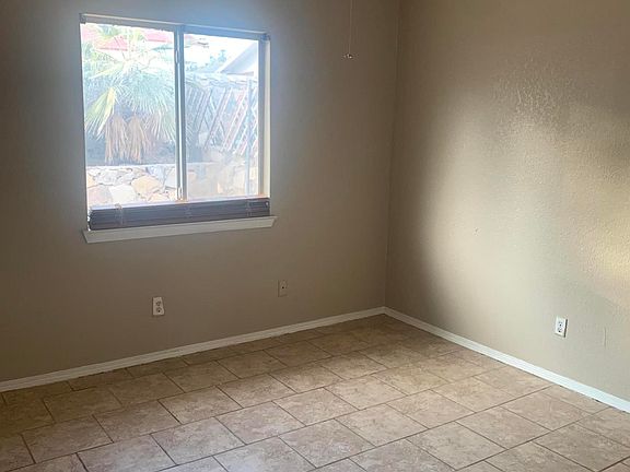 5th image of 3257 Catherine Ann Dr