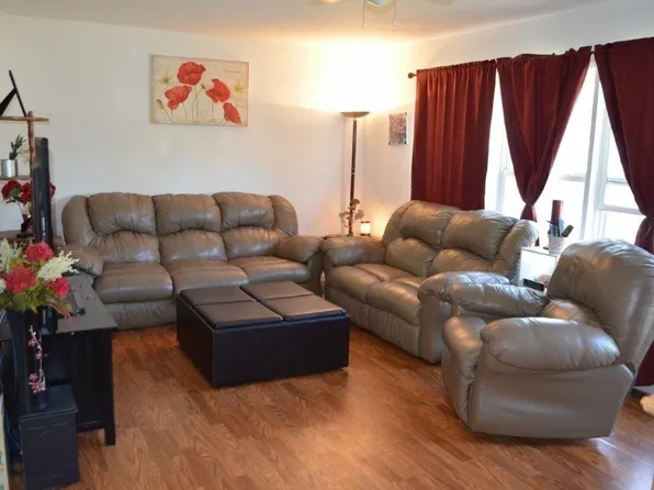 200 7th St NE, Oelwein, IA 50662