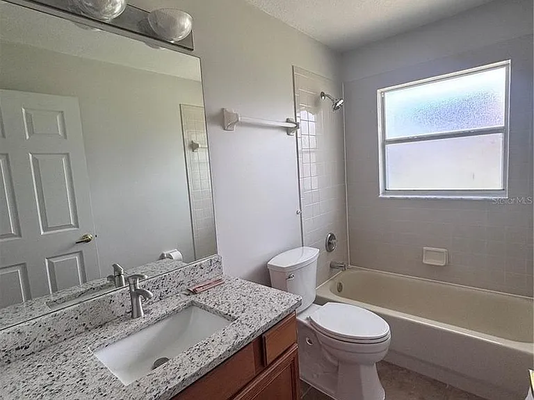 131 Cedarpark Ln — Photo 12
