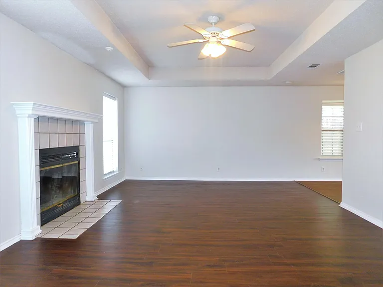 3008 Anysa Ln — Photo 6