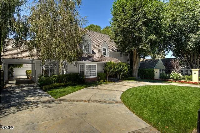 3935 Mary Ellen Ave — Photo 3