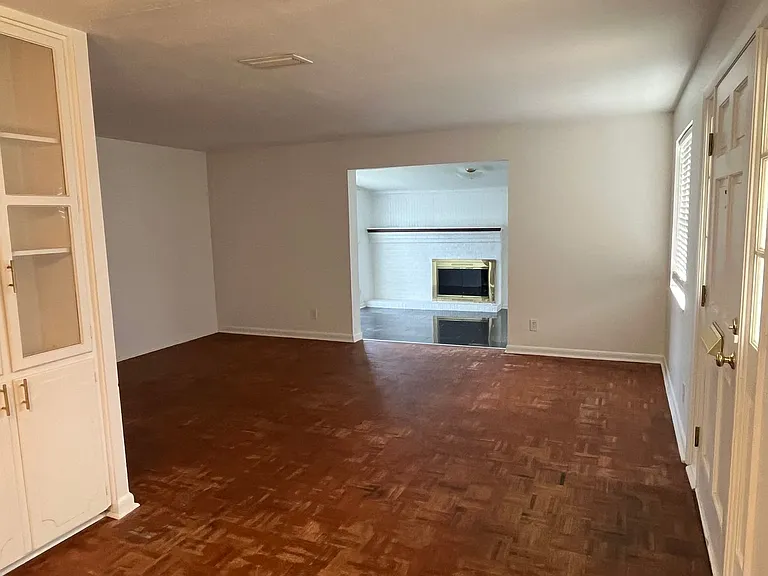 1116 Palisades Dr — Photo 4