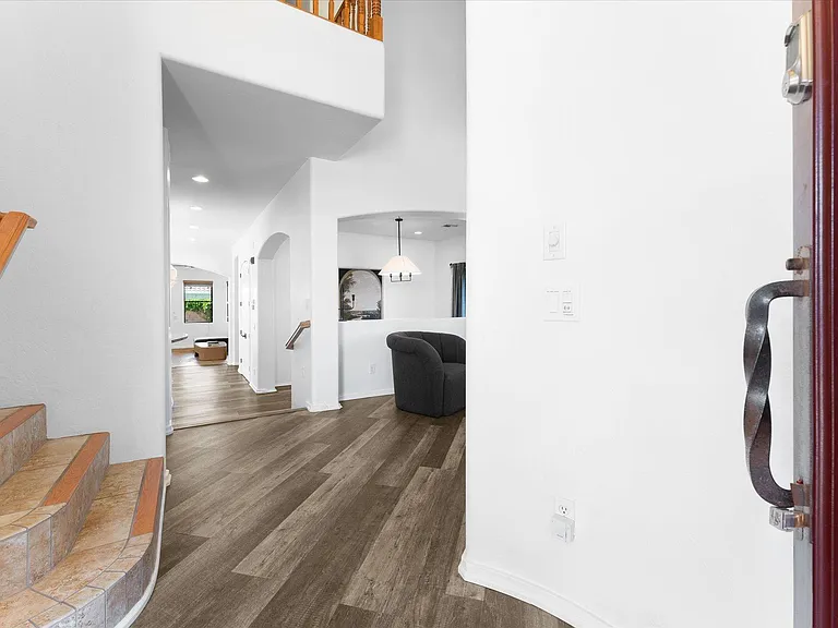 14333 W Cypress St — Photo 9
