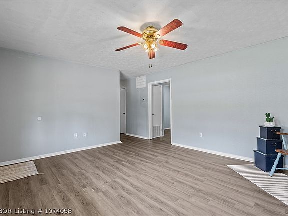 4th image of 1304 N 27th St