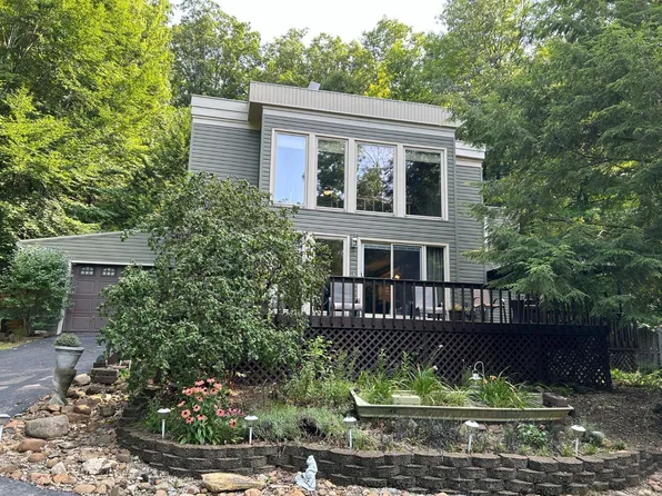 5982 Hickory Hills Dr, Hillsboro, OH 45133