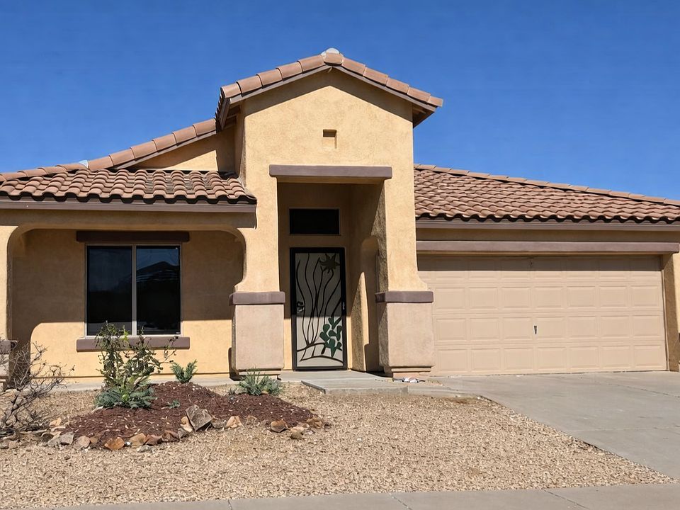 1st image of 206 W Calle Paso Suave
