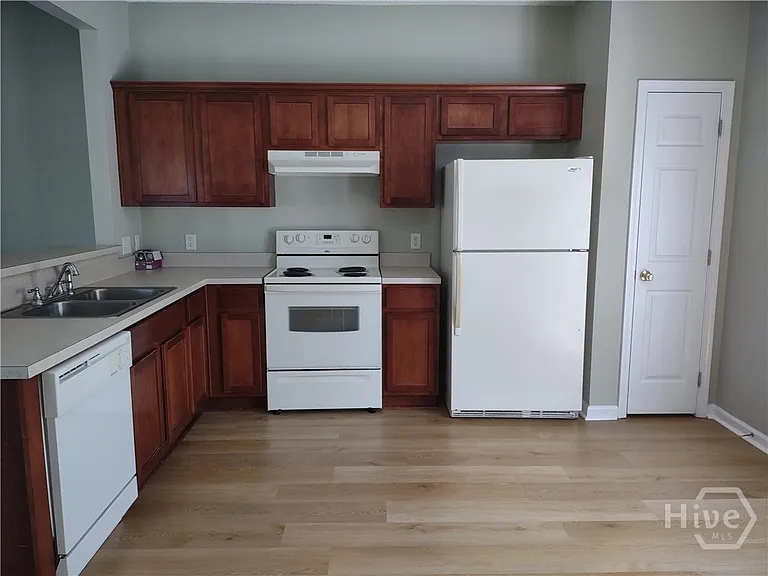 123 Alexander Way — Photo 6