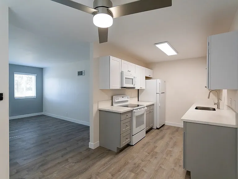 9719 Riverview Ave #4 — Photo 25