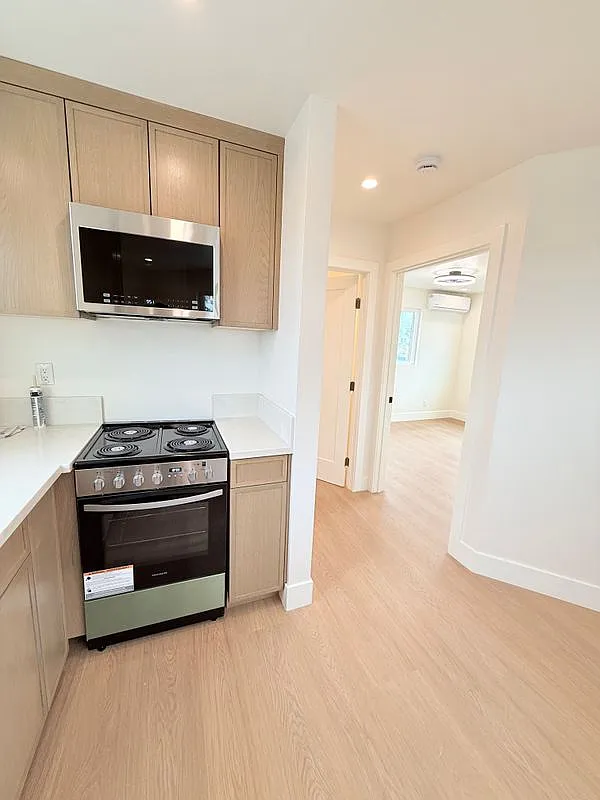 1 bed, 1.0 bath, 400 sqft, $1,890 — Photo 4