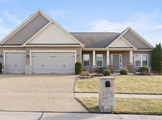 302 Edgefield Ct, Wentzville, MO 63385