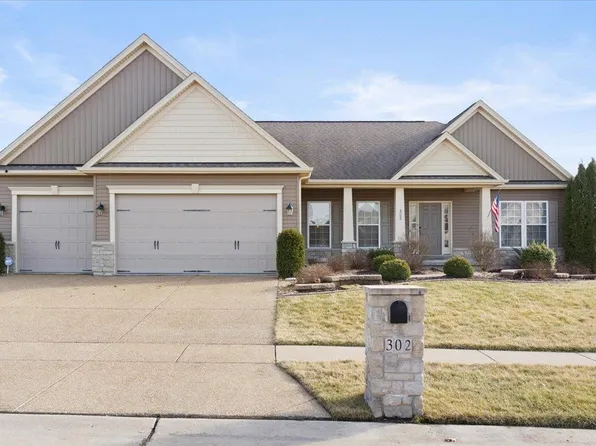 302 Edgefield Ct, Wentzville, MO 63385