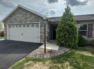 242 Matthew Dr, Chambersburg, PA 17201