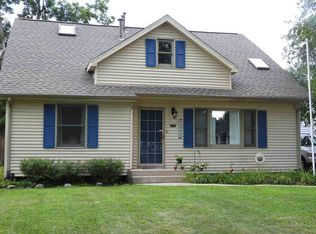 1411 Winthrop Ln, Rockford, IL 61107