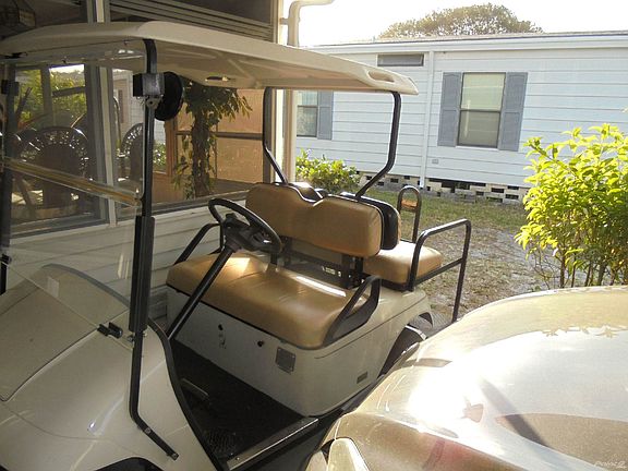 GOLF CART