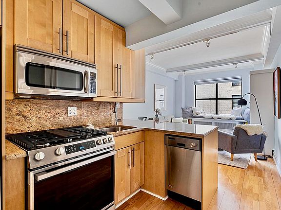 4th image of 225 Central Park N #1514