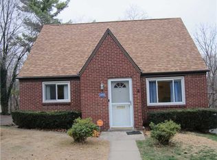 1672 Pioneer Ave, Pittsburgh, PA 15226