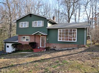 6913 Harvey Rd, Manassas, VA 20112