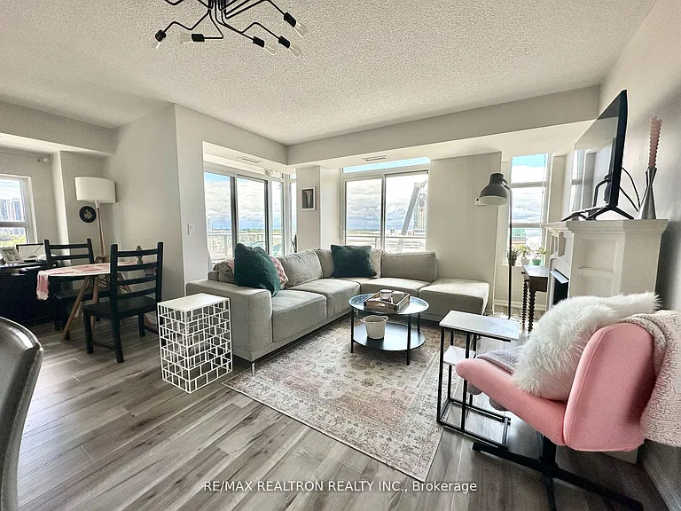 85 E Liberty St #1006 — Photo 3