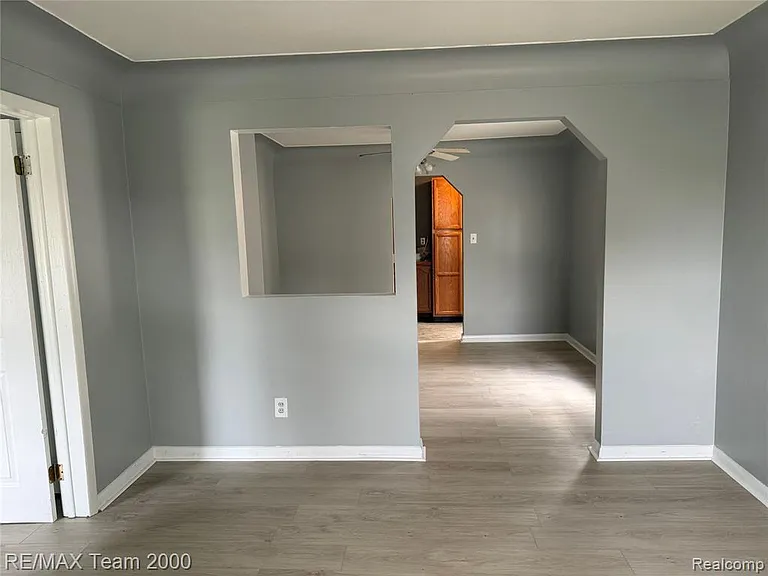 17930 Ruth St — Photo 3