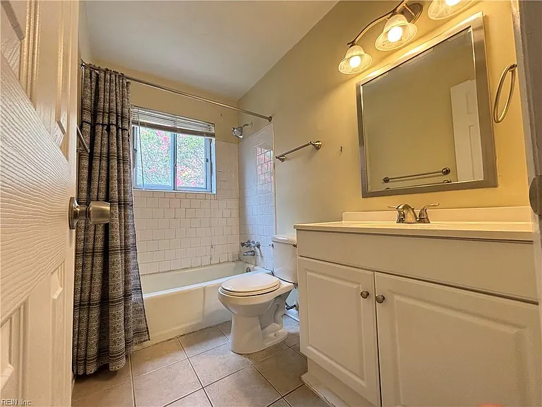 441 Woodlake Rd — Photo 24