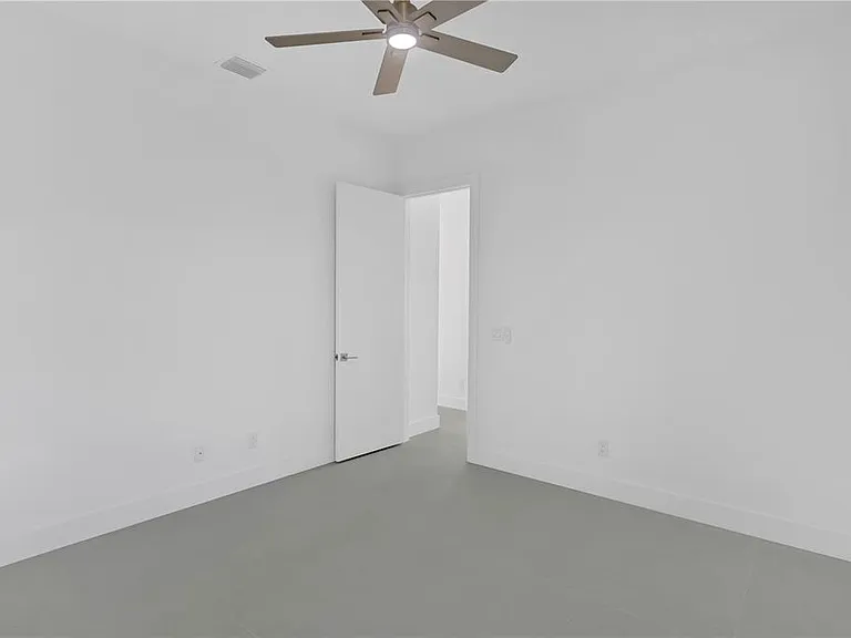 10065 Memphis St — Photo 22