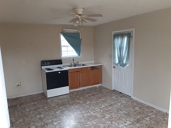 2nd image of 2047 Ashland Hwy